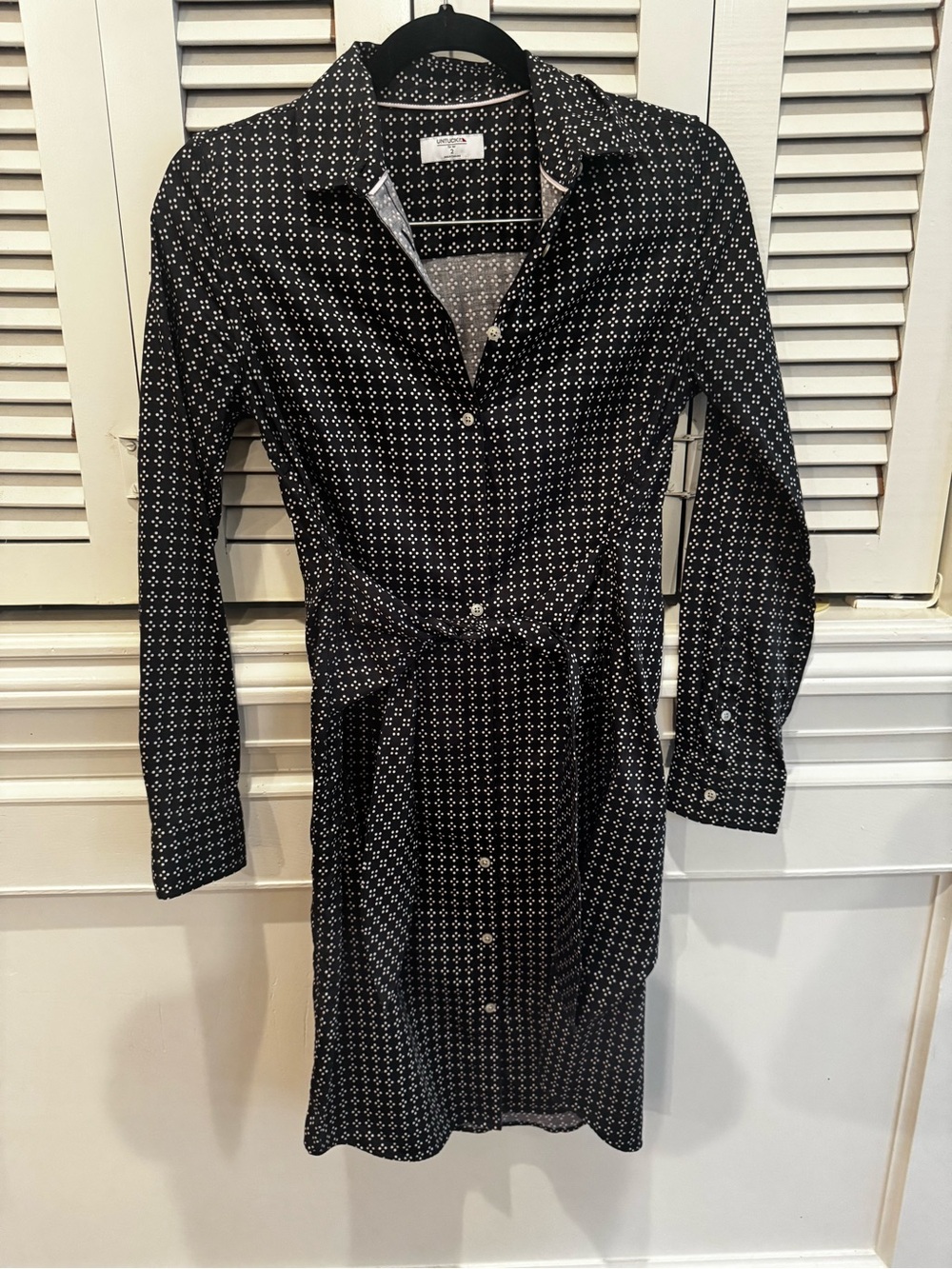 UNTUCKit Black Long-Sleeve Shirt Dress with White Dot Geo Print